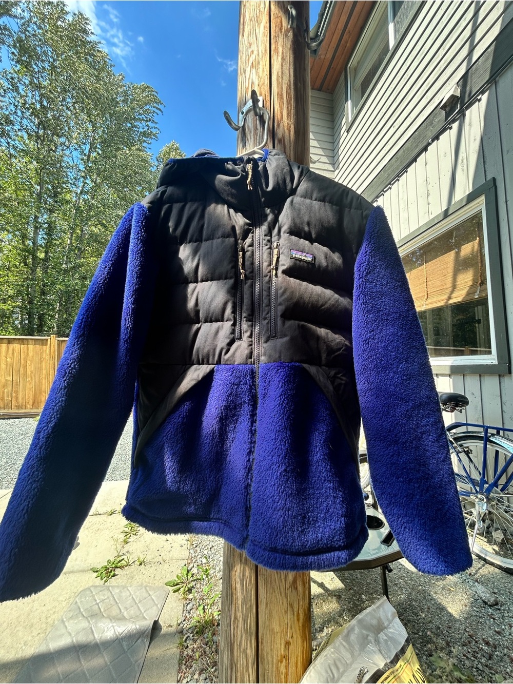 Patagonia Blue & Black Fleece Jacket